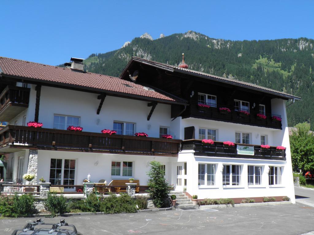 ロイテ Alpenhof Waengleアパートホテル エクステリア 写真